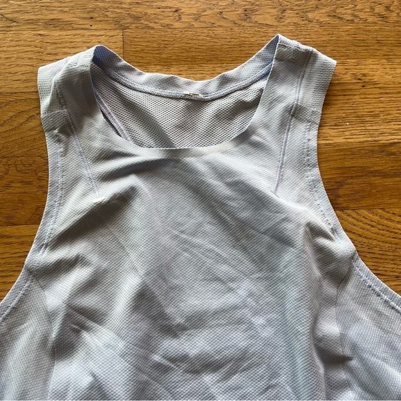 Womens soft blue lululemon tank top size 2 - Picture 3 of 5